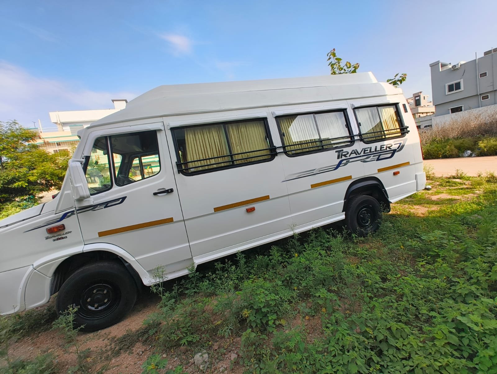 17 seater tempo traveller rent in hyderabad